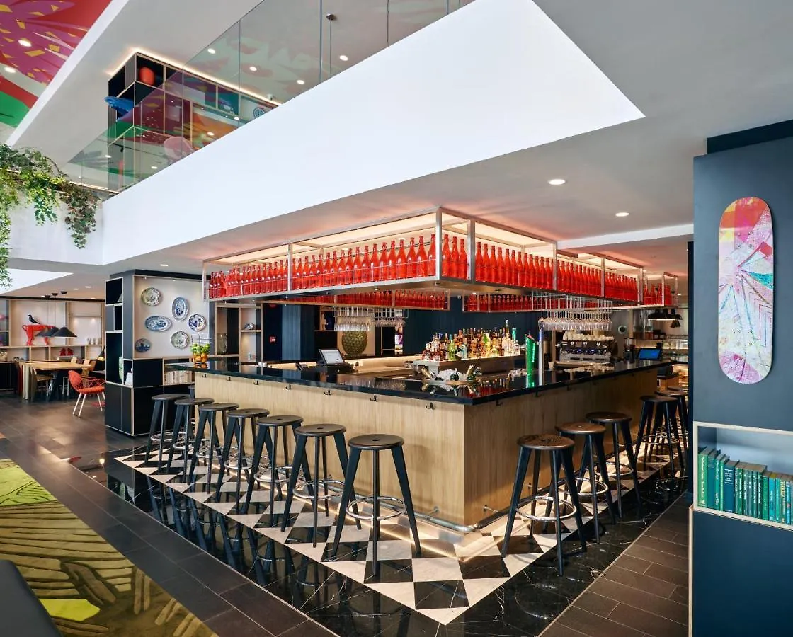 ****  מלון Citizenm Kuala Lumpur Bukit Bintang מלזיה